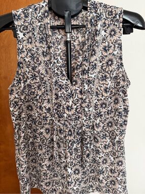 Banana Republic Black Floral Sleeveless V-Neck Camisole on Cream